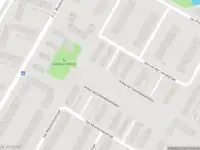 Ambulance met grote spoed naar de Aart van der Leeuwstraat in Haarlem