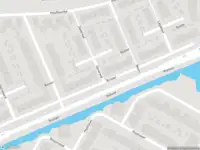 Ambulance met gepaste spoed naar de Oeverwal in Hendrik-Ido-Ambacht