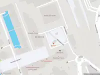 Ambulance met grote spoed naar de Amstelboulevard in Amsterdam