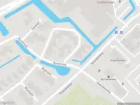 Ambulance met gepaste spoed naar de Munnikkenpark in Leiderdorp