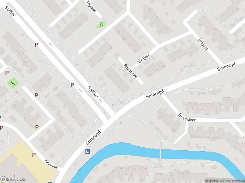 Brandweer met grote spoed naar de Rhodoniet in Heerhugowaard vanwege gebouwbrand