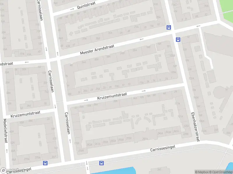 Ambulance met grote spoed naar de Kruizemuntstraat in Rotterdam