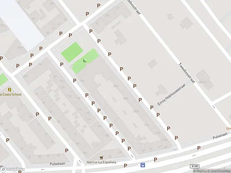 Ambulance met gepaste spoed naar de De la Reystraat in Rotterdam