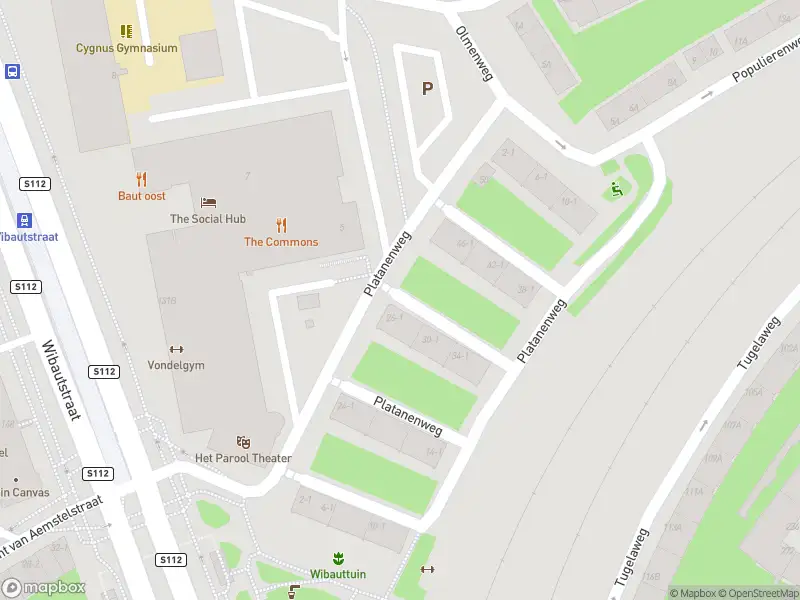 Ambulance met grote spoed naar de Platanenweg in Amsterdam