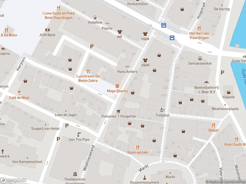 Ambulance met grote spoed naar de Kuipershof in Vlaardingen