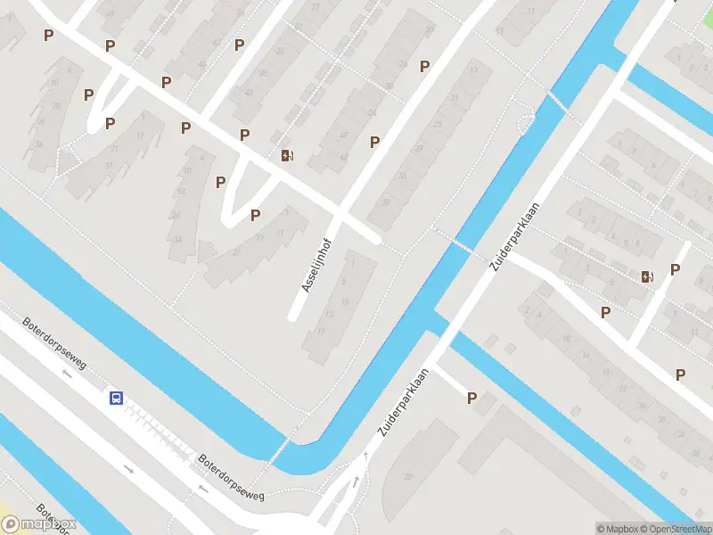 Ambulance met grote spoed naar de Asselijnhof in Bergschenhoek