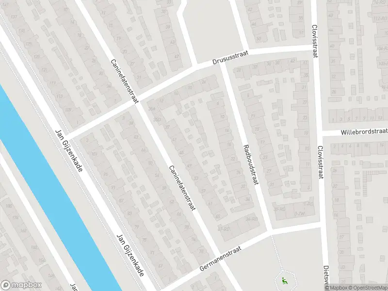 Ambulance met gepaste spoed naar de Caninefatenstraat in Haarlem