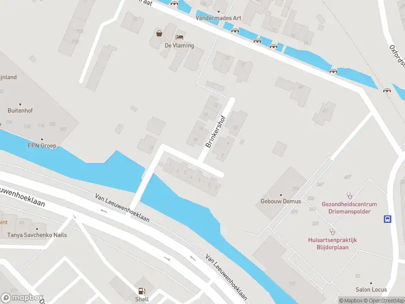 Ambulance met grote spoed naar de Brinkershof in Zoetermeer