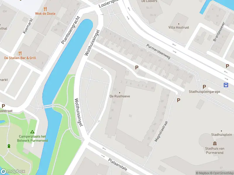 Ambulance met grote spoed naar de Wolthuissingel in Purmerend