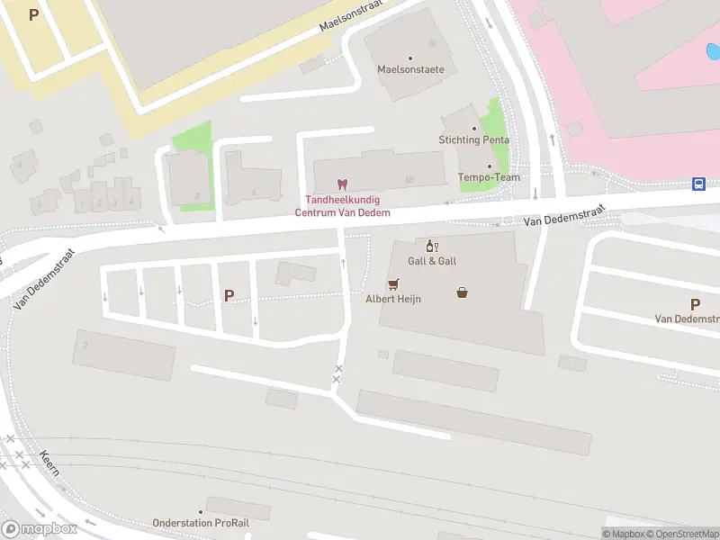 Ambulance met gepaste spoed naar de Van Dedemstraat in Hoorn