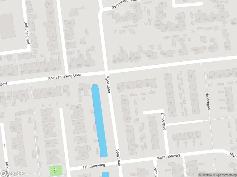 Ambulance met gepaste spoed naar de Moriaanseweg Oost in Hellevoetsluis