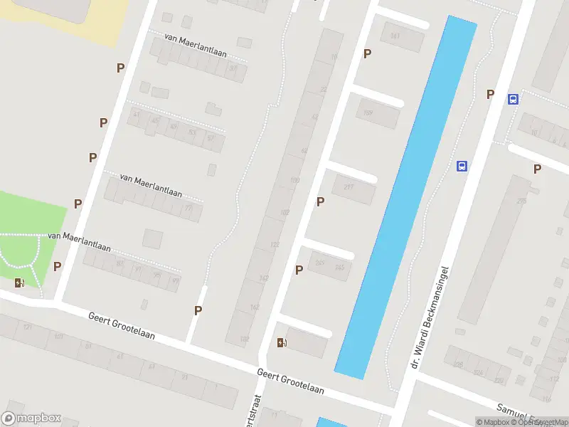 Ambulance met grote spoed naar de Datheenstraat in Vlaardingen