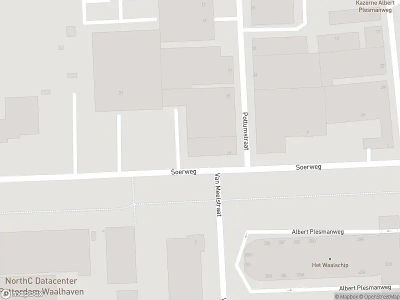 Ambulance met gepaste spoed naar de Soerweg in Rotterdam