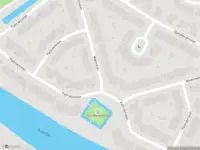 Ambulance met grote spoed naar de Walmolen in Alphen aan den Rijn