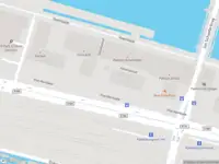 Brandweer met gepaste spoed naar de Piet Heinkade in Amsterdam