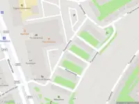 Ambulance met grote spoed naar de Platanenweg in Amsterdam