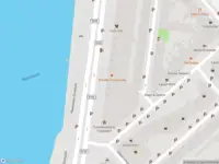 Ambulance met grote spoed naar de Maashaven O.z. in Rotterdam