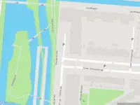 Ambulance met grote spoed naar de Robert van 't Hoffstraat in Rotterdam