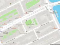 Ambulance met grote spoed naar de Servaes Noutsstraat in Amsterdam