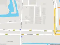 Ambulance met grote spoed naar de Rijksstraatweg in Dordrecht