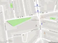 Ambulance met grote spoed naar de Bergwegplantsoen in Rotterdam