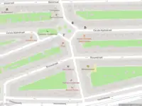 Ambulance met grote spoed naar de Celebesstraat in Amsterdam