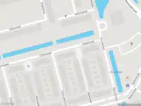 Ambulance met grote spoed naar de Dreessingel in Rotterdam