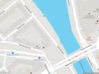 Ambulance met grote spoed naar de Spangesekade in Rotterdam