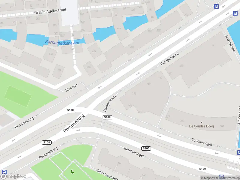 Ambulance met gepaste spoed naar de Pompenburg in Rotterdam