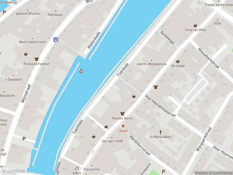 Ambulance met gepaste spoed naar de Taankade in Dordrecht