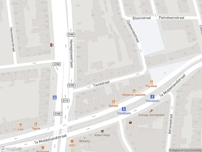 Ambulance met grote spoed naar de Tiendstraat in Rotterdam