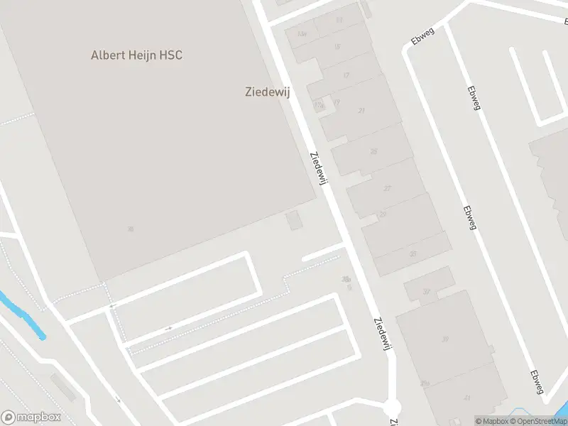 Ambulance met grote spoed naar de Ziedewij in Barendrecht