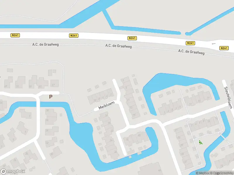 Ambulance met grote spoed naar de Meibloem in Opmeer