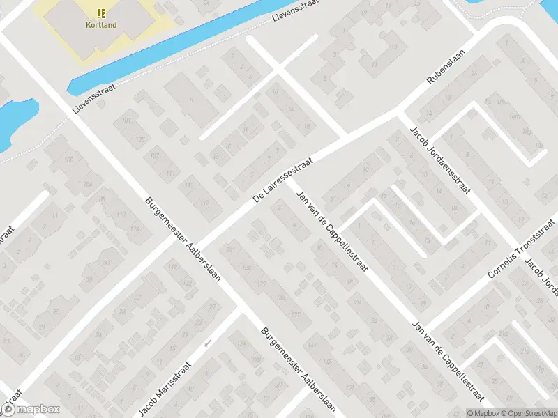 Ambulance met gepaste spoed naar de Jan van de Cappellestraat in Krimpen aan den IJssel