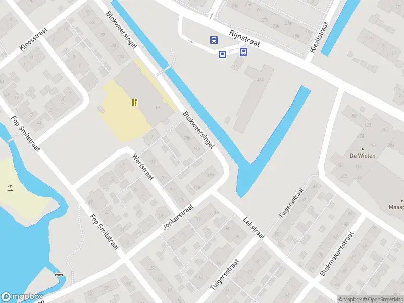 Ambulance met gepaste spoed naar de Blokweersingel in Alblasserdam