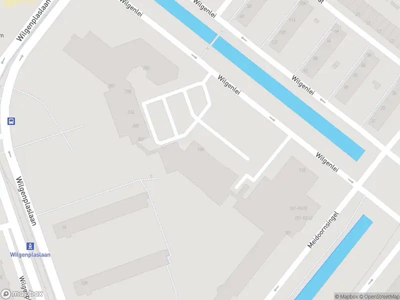 Ambulance met gepaste spoed naar de Wilgenlei in Rotterdam