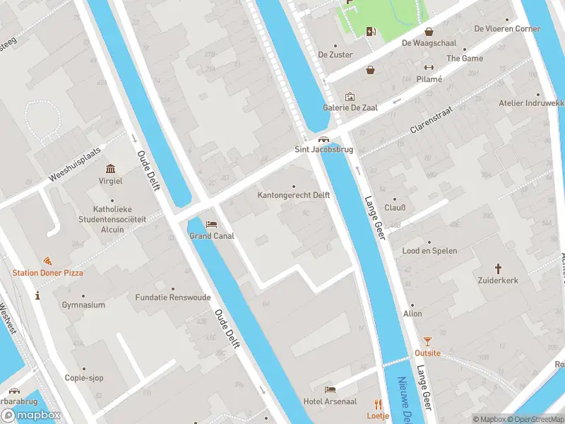 Ambulance met grote spoed naar de Westvest in Delft