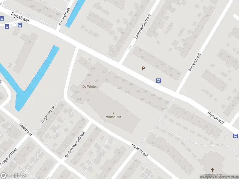 Ambulance met gepaste spoed naar de Rijnstraat in Alblasserdam