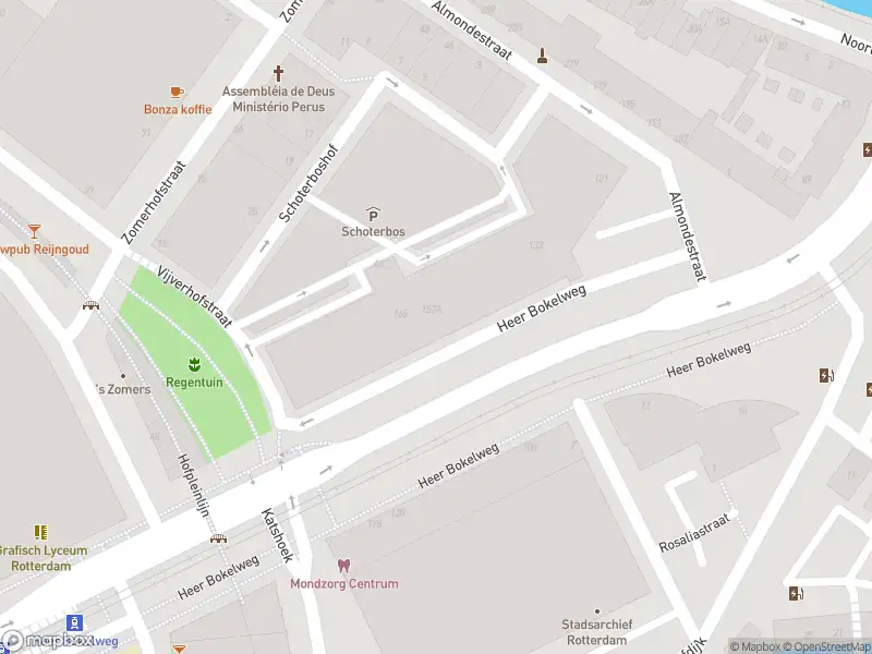 Ambulance met grote spoed naar de Heer Bokelweg in Rotterdam