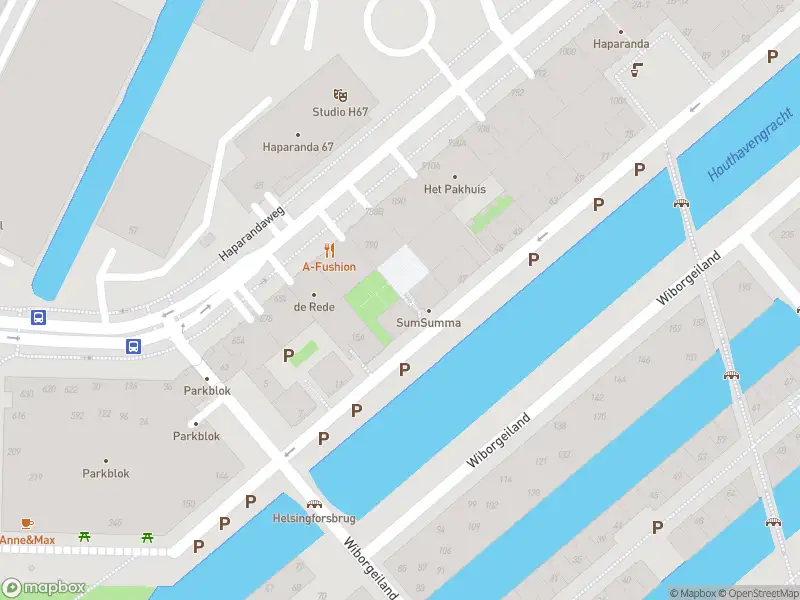 Ambulance met grote spoed naar de Houthavenkade in Amsterdam