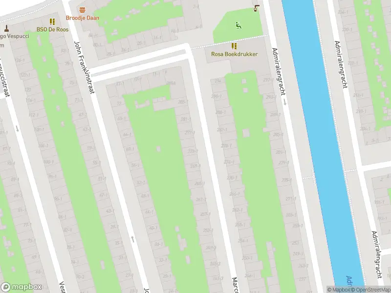 Ambulance met gepaste spoed naar de Vancouverstraat in Amsterdam