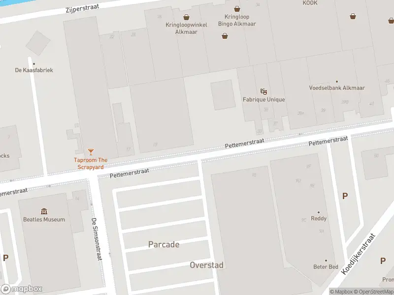 Ambulance met grote spoed naar de Pettemerstraat in Alkmaar