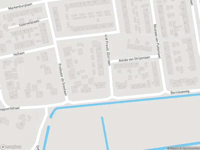 Ambulance met gepaste spoed naar de H M Preuijt JDzn laan in Geervliet