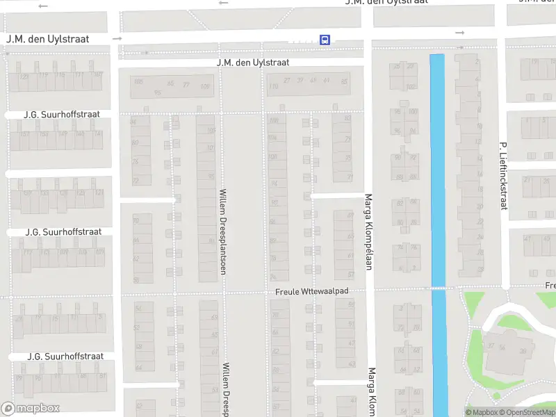 Ambulance met grote spoed naar de P. Lieftinckstraat in Amsterdam