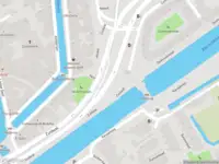 Ambulance met grote spoed naar de Ham in Delft