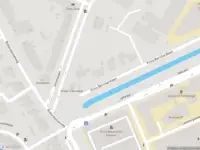 Ambulance met grote spoed naar de Prins Bernhardlaan in Delft