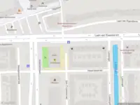 Ambulance met grote spoed naar de Sint-Truidenstraat in Amsterdam