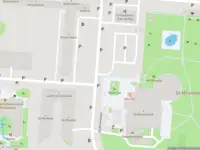 Ambulance met grote spoed naar de De Mirandalaan in Amsterdam