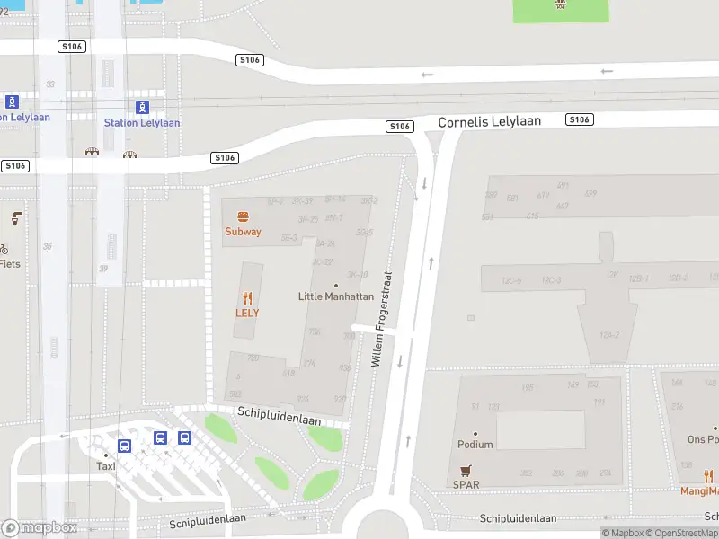 Ambulance met grote spoed naar de Willem Frogerstraat in Amsterdam