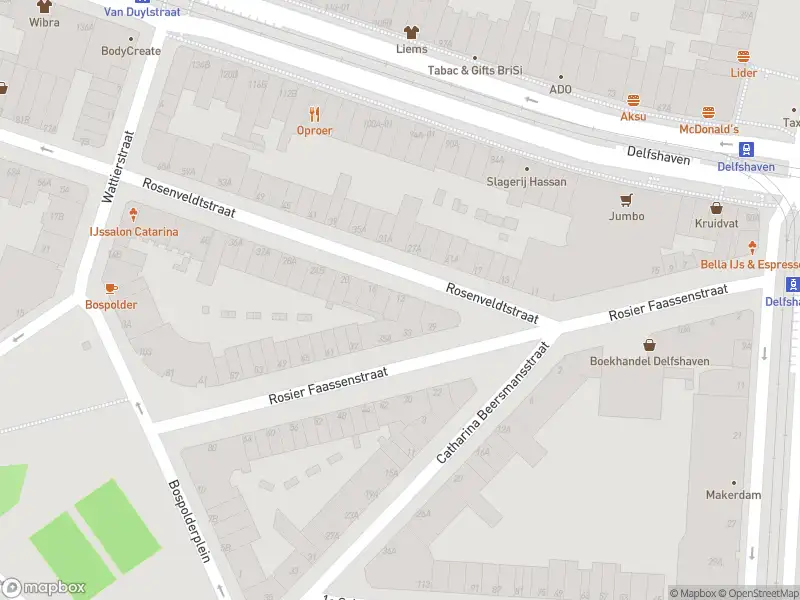 Ambulance met grote spoed naar de Rosenveldtstraat in Rotterdam